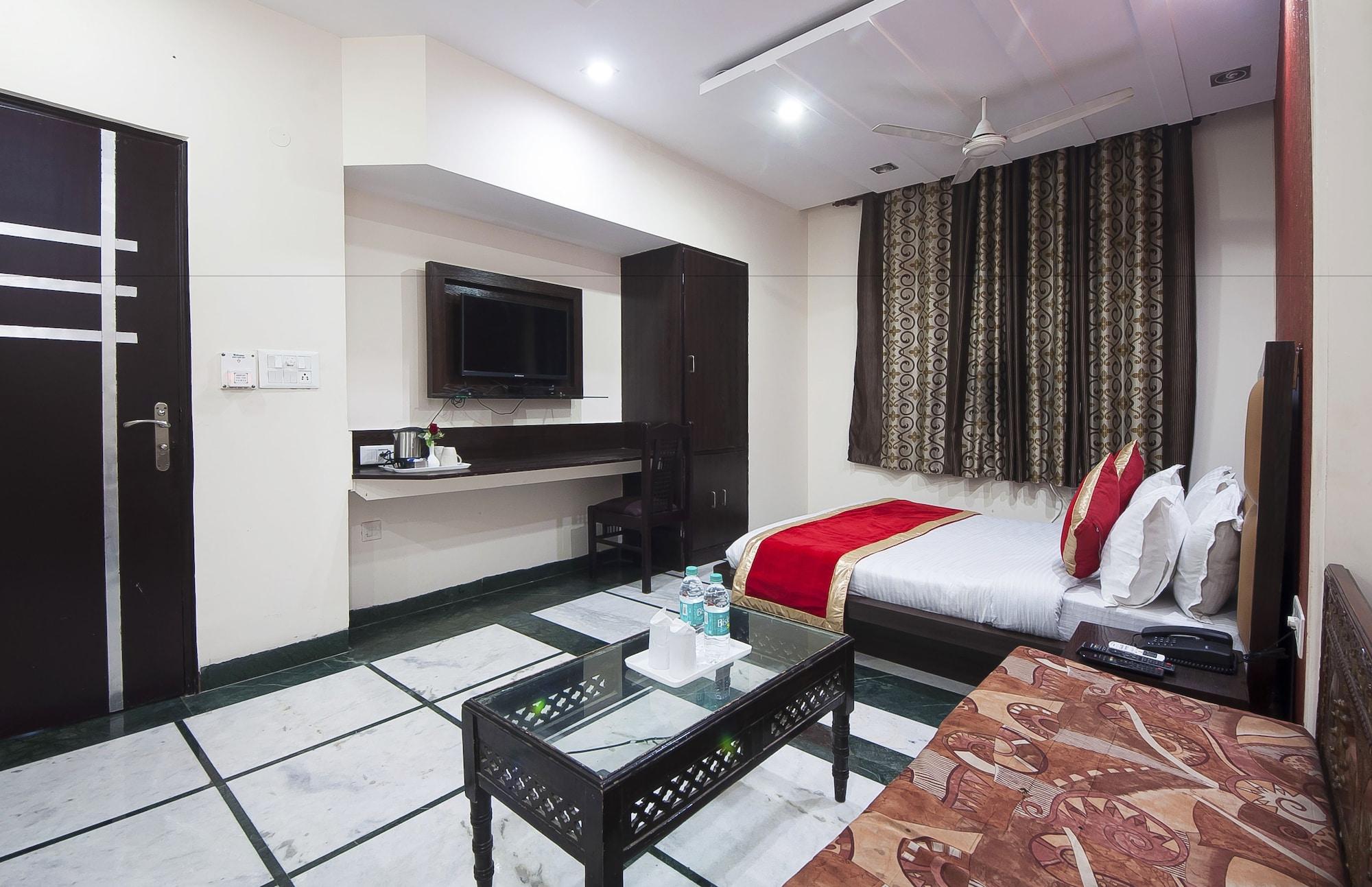 Hotel Apra Inn New Delhi Eksteriør bilde