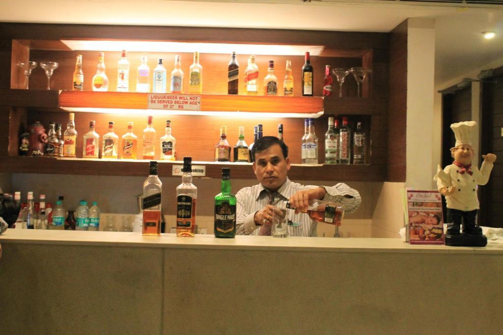 Hotel Apra Inn New Delhi Eksteriør bilde
