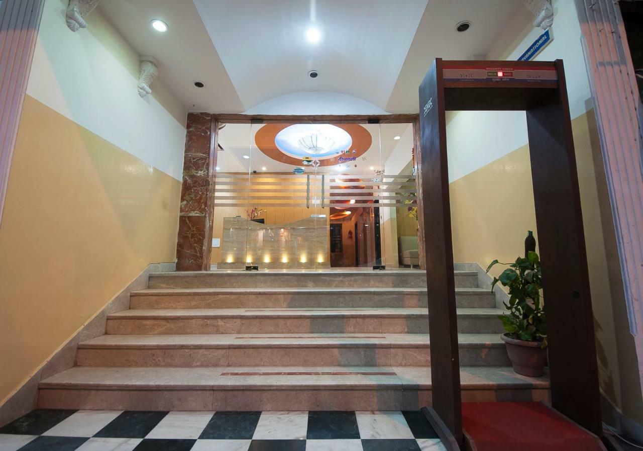 Hotel Apra Inn New Delhi Eksteriør bilde
